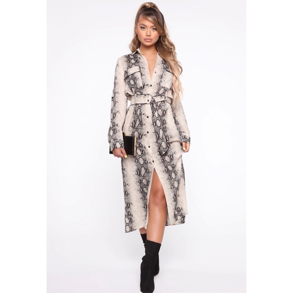 Fashion Nova Snake print midi-dress